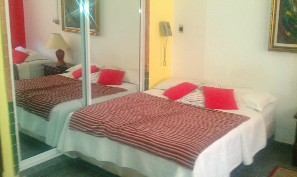 Hotel Navarro ซานโตโดมิงโก ห้อง รูปภาพ